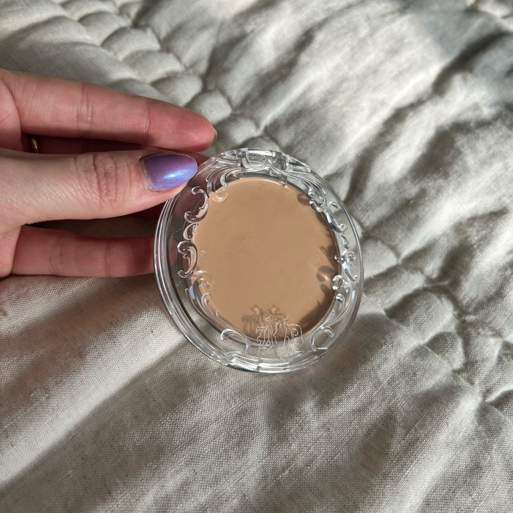 KVD Good Apple shade light 012 foundation balm